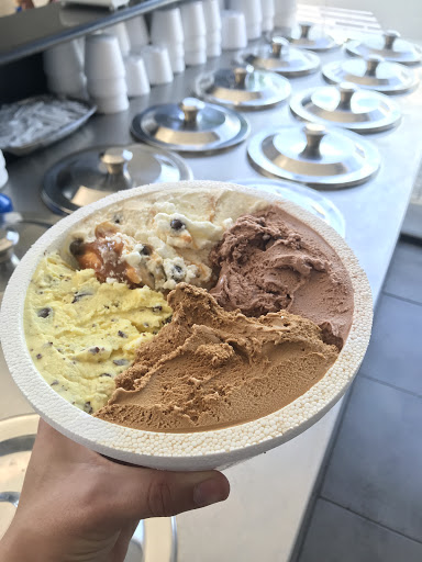 Heladeria Italia ( San Carlos ) - Ice cream shop en Isidro Casanova