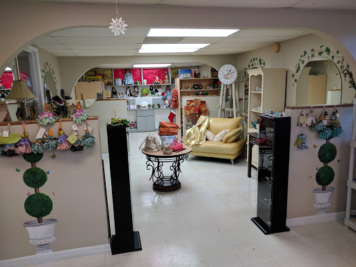 Thrift Store «Humane Society of St Lucie County Thrift Store», reviews and photos, 1001 W Midway Rd, Fort Pierce, FL 34982, USA