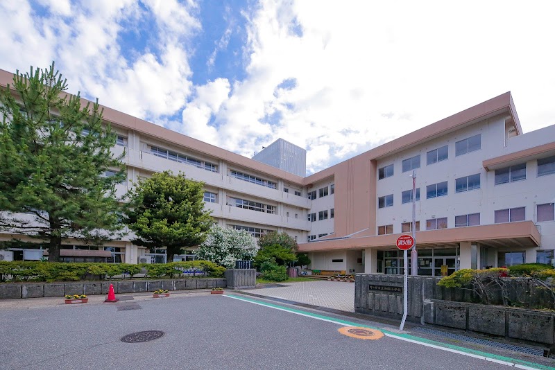 野々市市立御園小学校