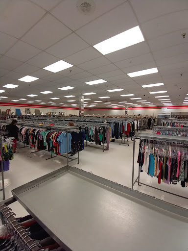 Thrift Store «Plaza Thrift Store», reviews and photos, 135 S Central Expy, McKinney, TX 75070, USA
