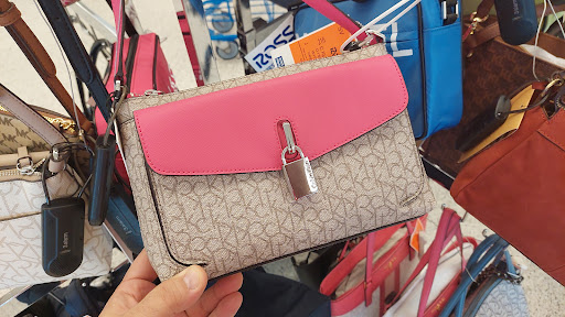 Shopping Mall «NorthOaks Shopping Center», reviews and photos, Farm to Market 1960 Rd W & Breck St, Houston, TX 77066, USA