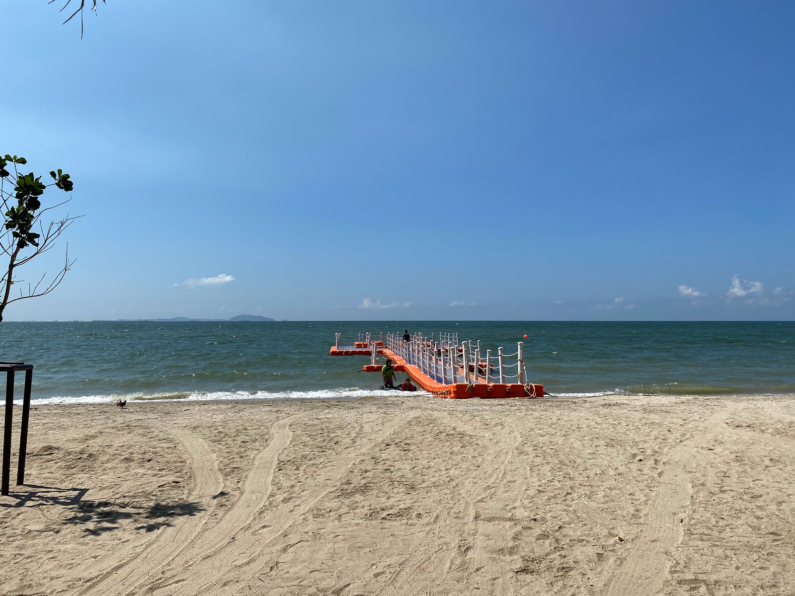 Fotografie cu Bangsaen Beach - recomandat pentru călătorii în familie cu copii