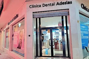 Clínica Dental Adeslas image