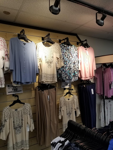 Shopping Mall «Marketplace Mall», reviews and photos, 2101 Peters Creek Pkwy, Winston-Salem, NC 27127, USA