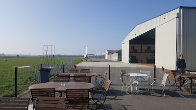 ParisJump - Permanence tel de 09h30 à 17h - Accueil physique de mars à novembre à l'aérodrome (planning sur site internet) à Chéu