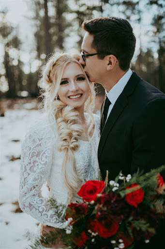 Bridal Shop «A Closet Full of Dresses», reviews and photos, 1249 N Greenfield Rd, Mesa, AZ 85205, USA