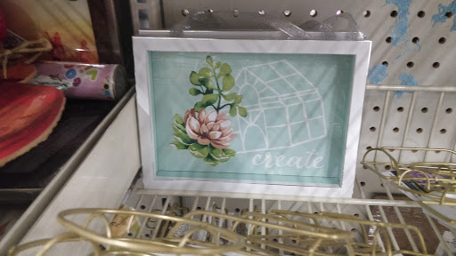 Dollar Store «Dollar Tree», reviews and photos, 646 Stewart Ave, Garden City, NY 11530, USA