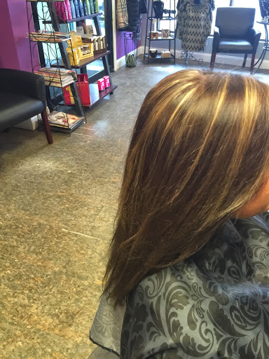 Beauty Salon «Village Vanity», reviews and photos, 135 Deer Park Ave, Babylon, NY 11702, USA