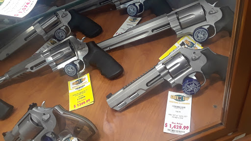 Fishing Store «Green Top Sporting Goods, Corporation.», reviews and photos, 10150 Lakeridge Pkwy, Ashland, VA 23005, USA