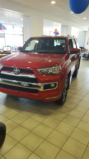Toyota Dealer «Middletown Toyota», reviews and photos, 634 Newfield St, Middletown, CT 06457, USA