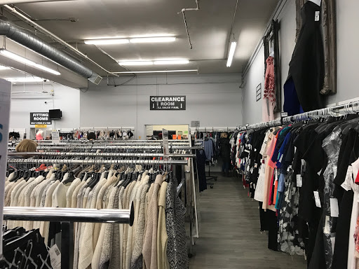 Clothing Store «Opitz Outlet», reviews and photos, 4320 Excelsior Blvd, St Louis Park, MN 55416, USA