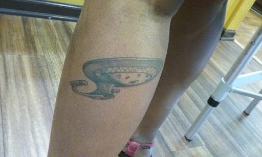 Tattoo and Piercing Shop «Bleed Blue Tattoo & Piercing», reviews and photos, 527 S Upper St, Lexington, KY 40508, USA