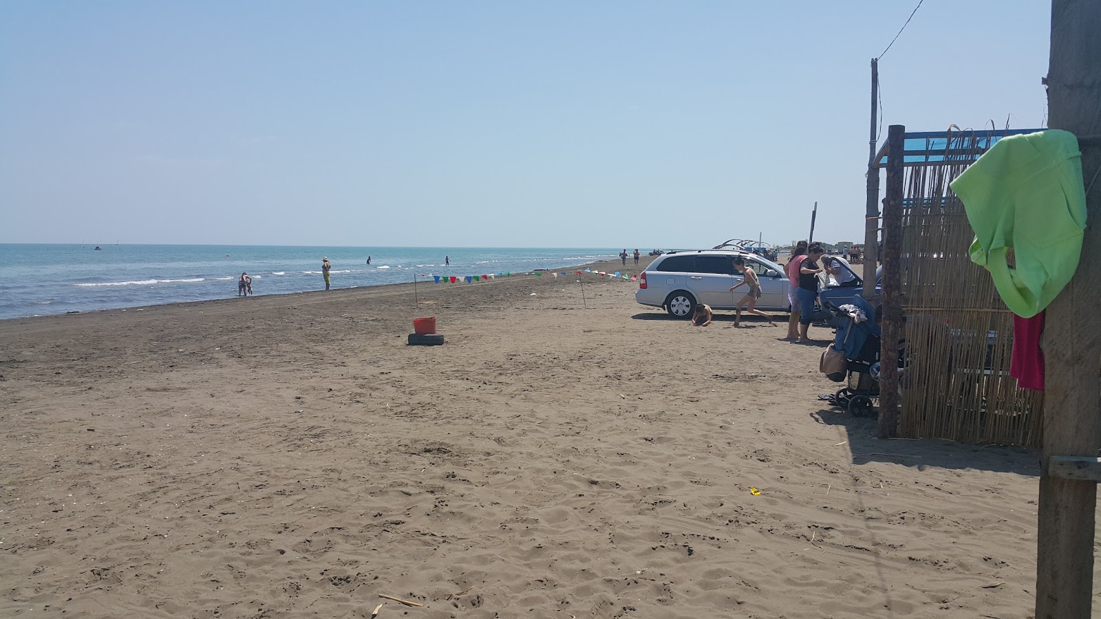 Foto di Plazh Muhtadir con una superficie del acqua cristallina