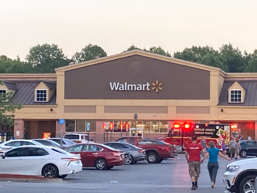 Discount Store «Walmart», reviews and photos, 40 Drury Dr, La Plata, MD 20646, USA