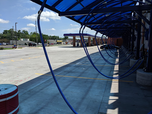 Gas Station «Delta Sonic Car Wash», reviews and photos, 1415 Ogden Ave, Downers Grove, IL 60515, USA