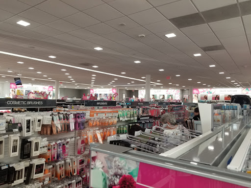 Hair Salon «Ulta Beauty», reviews and photos, 120 Sayebrook Pkwy, Myrtle Beach, SC 29588, USA