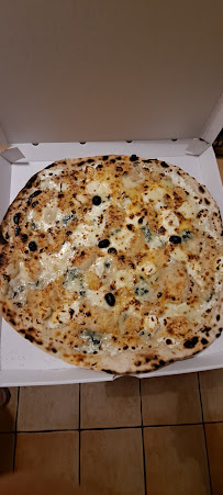 Plats et boissons du Pizzeria Le Cabanon - Pizza à Emporter à Salindres - n°2