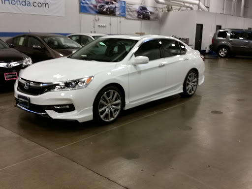 Honda Dealer «AutoNation Honda Renton», reviews and photos, 3701 E Valley Rd, Renton, WA 98057, USA