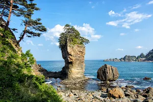 Sannoiwa Rocks image
