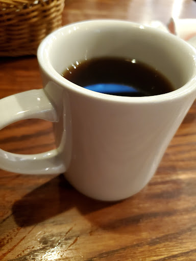 American Restaurant «Cracker Barrel Old Country Store», reviews and photos, 5580 Windward Pkwy, Alpharetta, GA 30004, USA