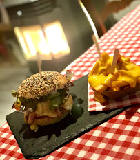 Hamburger du Restaurant La Guinguette Restinclières à Restinclières - n°3