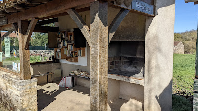 Boîte à Lire - Livres - Aujols à Aujols