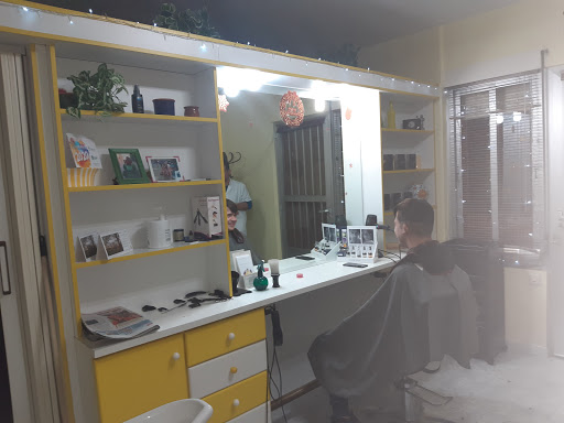 Información y opiniones sobre Peluquería Carlos de Fuentesaúco