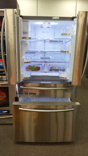 Electronics Store «Best Buy», reviews and photos, 1876 S Randall Rd, Geneva, IL 60134, USA