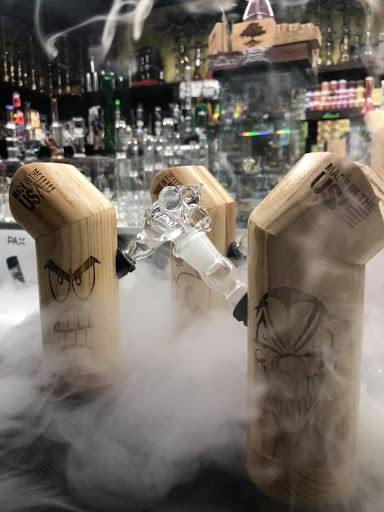 Vaporizer Store «Main Smoke Shop KC | Vape Shop», reviews and photos, 3429 Main St, Kansas City, MO 64111, USA