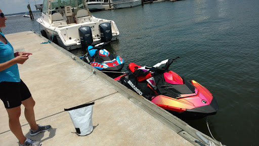 Lighthouse «Harbour Town Lighthouse», reviews and photos, 149 Lighthouse Rd, Hilton Head Island, SC 29928, USA