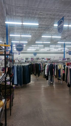 Thrift Store «Priest & Elliot Goodwill Retail & Donation Center», reviews and photos, 7850 S Priest Dr, Tempe, AZ 85284, USA