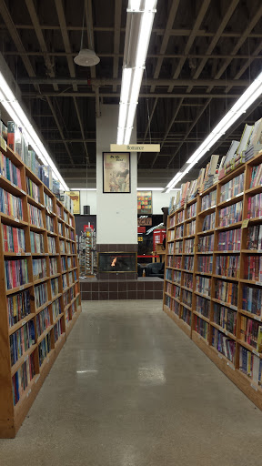 Book Store «Half Price Books», reviews and photos, 17145 W Bluemound Rd, Brookfield, WI 53005, USA