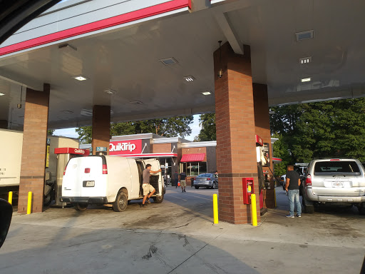 Gas Station «QuikTrip», reviews and photos, 5500 Buford Hwy NE, Doraville, GA 30340, USA