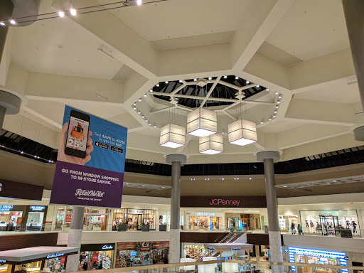 Shopping Mall «Ridgedale Center», reviews and photos, 12401 Wayzata Blvd, Minnetonka, MN 55305, USA