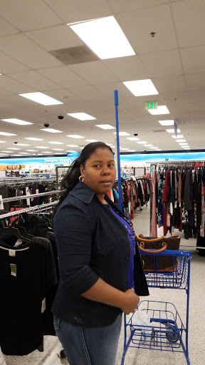 Clothing Store «Ross Dress for Less», reviews and photos, 201 University Oaks Blvd, Round Rock, TX 78664, USA