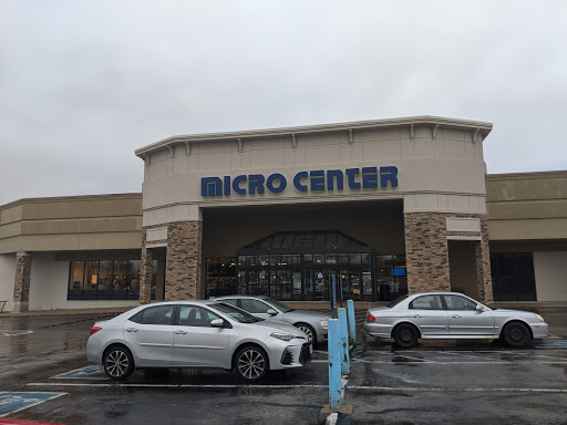 Electronics Store «Micro Center», reviews and photos, 747 Bethel Rd, Columbus, OH 43214, USA