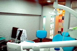 Mr. Dentist | Best dental clinic in Karachi image