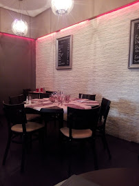Atmosphère du Restaurant français Les Artistes à Massy - n°19