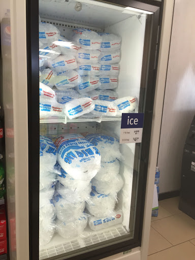 Convenience Store «7-Eleven», reviews and photos, 673 State St, Madison, WI 53703, USA