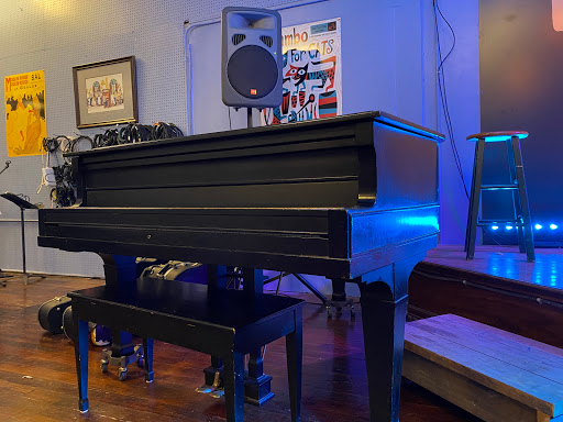 Live Music Venue «Songbird Live», reviews and photos, 210 E Henderson St, Cleburne, TX 76031, USA