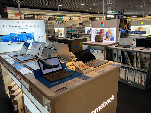 Magasin d'informatique FNAC Parly 2 Le Chesnay-Rocquencourt