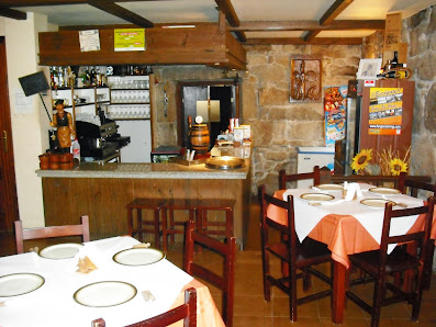 Restaurante Tapería o monte Camiño Dos Concellos, 34, 36350 Nigrán, Pontevedra, España