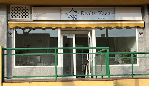 Realty Kasa - Cam. de la Cantera, 26, 29640 Fuengirola, Málaga
