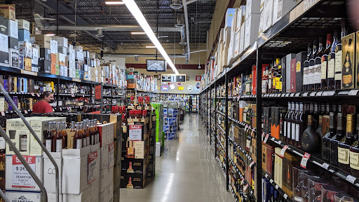 Liquor Store «Liquor Barn», reviews and photos, 287 E Dundee Rd, Wheeling, IL 60090, USA