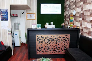Dr.Vinti Ayurvedika Clinic , A Zeal To Cure image