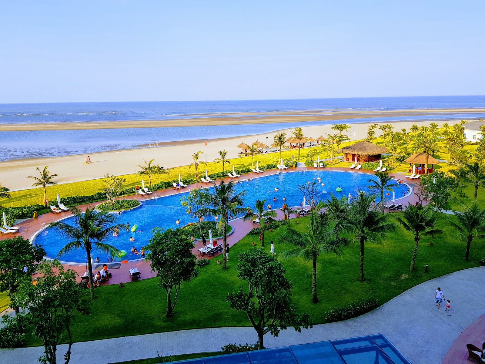 Cua Lo Beach'in fotoğrafı - rahatlamayı sevenler arasında popüler bir yer