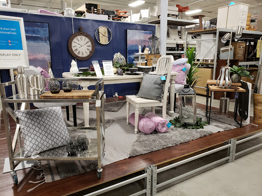 Home Goods Store «At Home», reviews and photos, 3700 S Campbell Ave, Springfield, MO 65807, USA