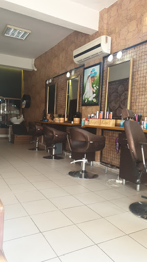 Yeliz Çelgin Kuaför Salonu