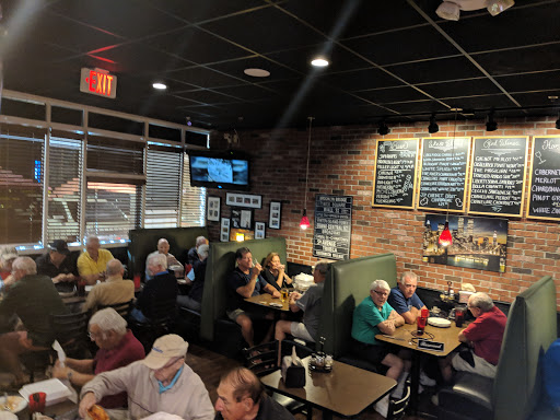 Italian Restaurant «The Garlic Knot», reviews and photos, 5073 N Dixie Hwy, Oakland Park, FL 33334, USA