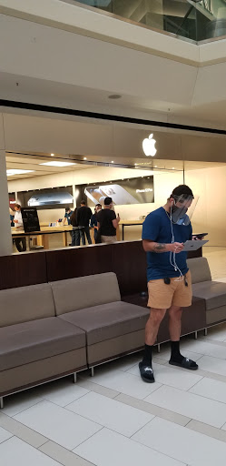 Computer Store «Apple Fair Oaks», reviews and photos, 11750 Fair Oaks Mall, Fairfax, VA 22033, USA